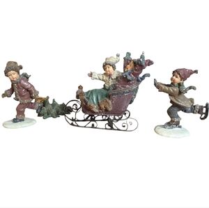 VINTAGE 1997 Christmas Figurine Set - Box Included!